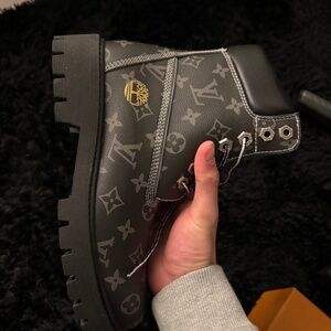 Louis Vuitton x Timberland Boots size 9.5